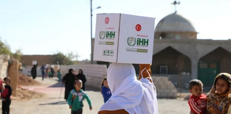 Tel Abyad ve Resülayn'da 2 bin aileye yardım eli