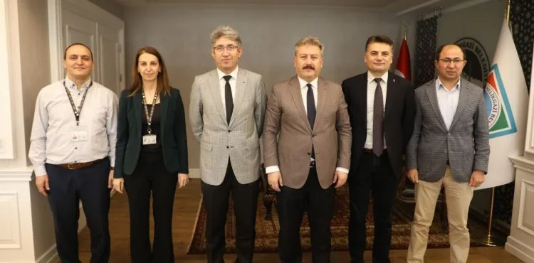 Kansere Karşı Birlik Derneği’nin (Kanka) Melikgazi Belediyesine teşekkür ziyareti