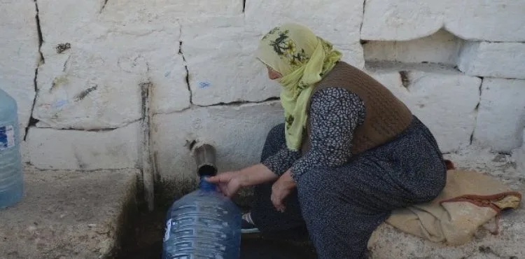 200 yıldır akan çeşme halen köylüler tarafından kullanılıyor.