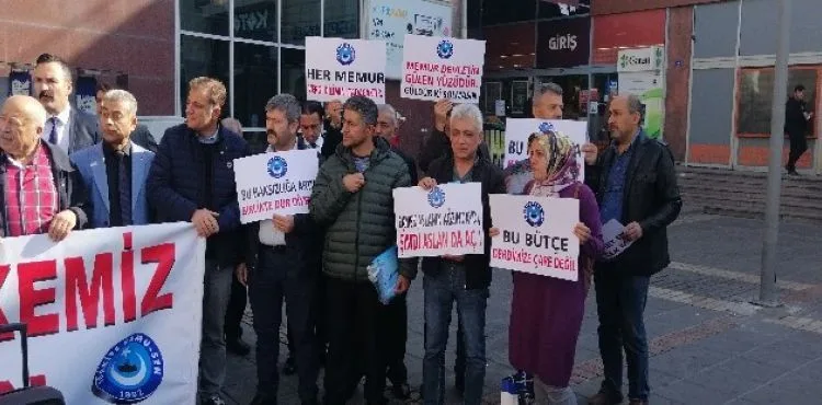 Kamil Ünal: "Memurlara verilen zam harcamalar karşısında devede kulak bile kalmıyor"