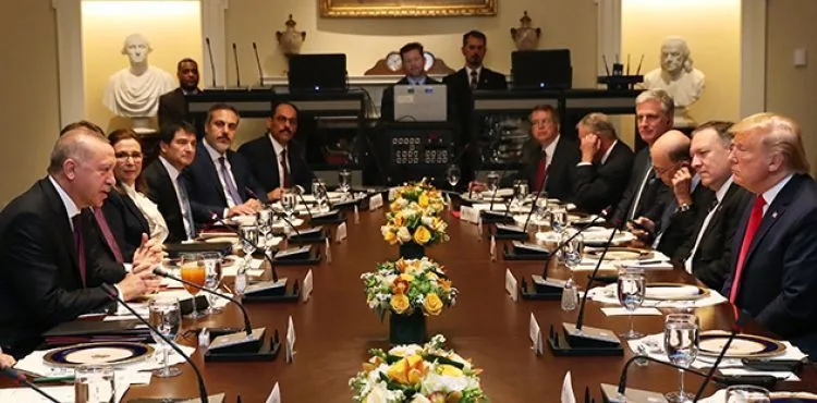 Erdoğan, Trump'a, Türkiye'deki terör saldırılarında İHA objektifine yansıyan görüntüleri izletti.