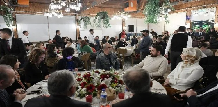 Başkan Büyükkılıç, Gastronomi Turizmi Çalıştayı'na katılan misafirleriyle Erguvan Tesisleri'nde bir araya geldi