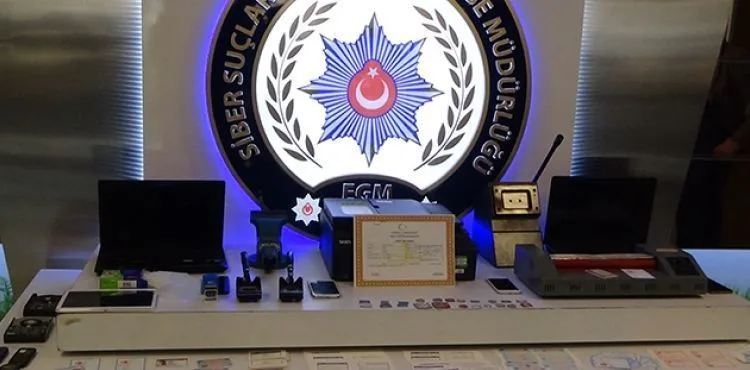 Sahte kimlik belgeleriyle bankaları dolandıran şebeke çökertildi: 21 gözaltı