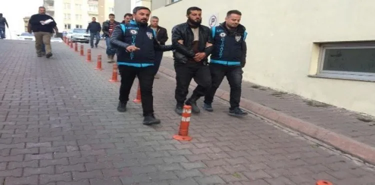 Suriyeli cinayetinin şüphelileri adliyeye sevk edildi