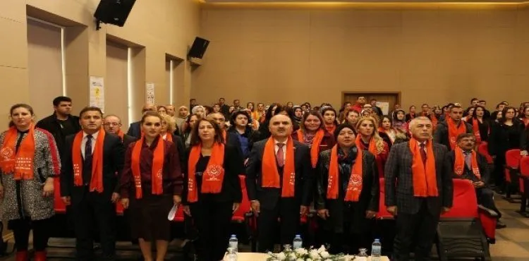 Vali 'Bir sıkıntınız olursa beni arayın' dedi, numarasını verdi