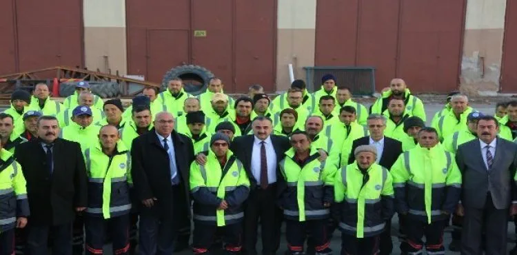 Develi'de ekiplerin kış hazırlıkları devam ediyor