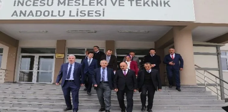 Vali Günaydın'dan Öğrencilere Kayserispor Maçına Götürme Sözü