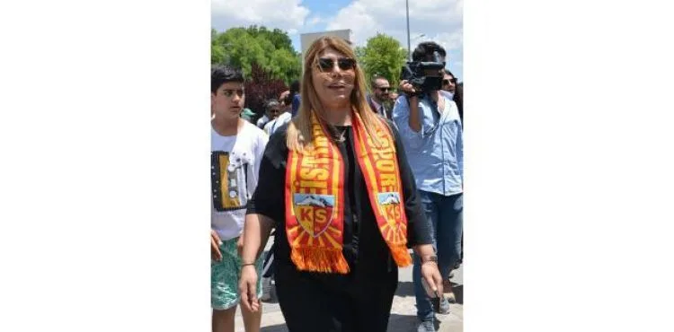 Kayserispor Başkanı Berna Gözbaşı Yönetime Kimleri Alacak?