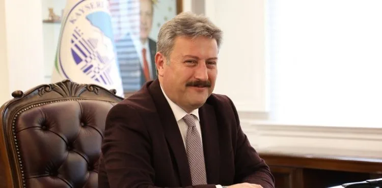 MELİKGAZİ’YE TAM DONANIMLI HAYVAN AMBULANSI