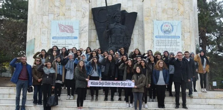 Liseli gençlerden Tugay Komutanlığı’na ziyaret