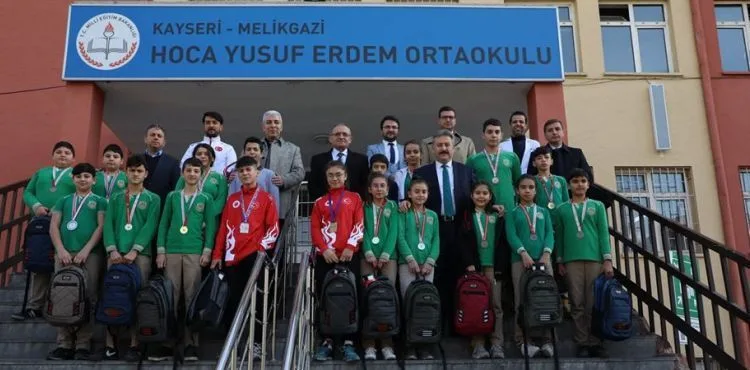 BAŞKAN PALANCIOĞLU, BAŞARILI SPORCULARI TEBRİK ETTİ