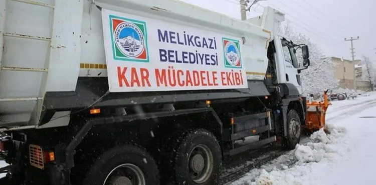 MELİKGAZİ'DE KAPALI YOL KALMADI
