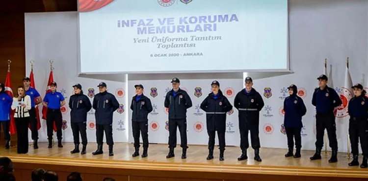 Bakan Gül, infaz koruma memurlarının yeni kıyafetlerini tanıttı