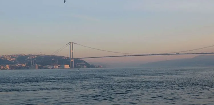 İstanbul Boğazı çift yönlü deniz trafiğine kapatıldı