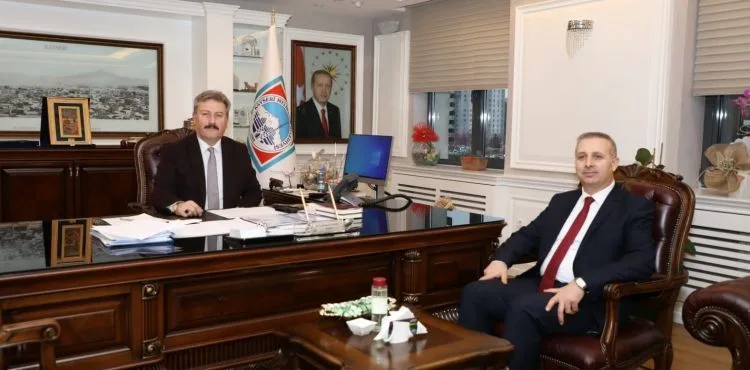 YENİ İLÇE MÜFTÜSÜNDEN BAŞKAN PALANCIOĞLU'NA ZİYARET