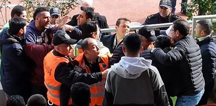 Gazeteciye saldıran kulüp yöneticisine 25 bin lira ceza