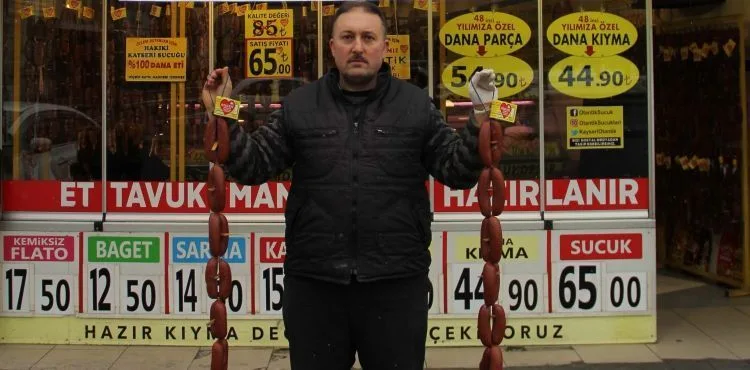 İsim benzerliğinden mağdur olan firmadan afişli çözüm
