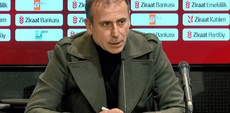 Beşiktaş, teknik direktör Abdullah Avcı ile yollarını ayırdı.