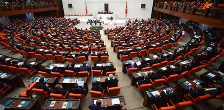 TBMM'de depremzedeler için yardım kampanyası
