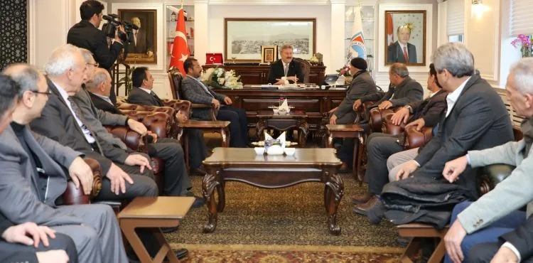 TALAS MUHTARLARINDAN BAŞKAN PALANCIOĞLU’NA ZİYARET