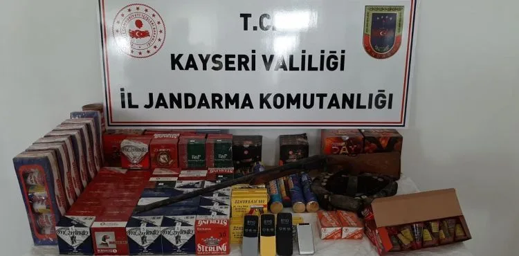 Kayseri'de jandarmadan operasyon: 2 gözaltı