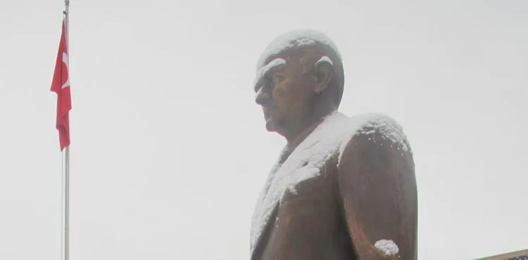Kayseri'de kar yağışı etkili oldu