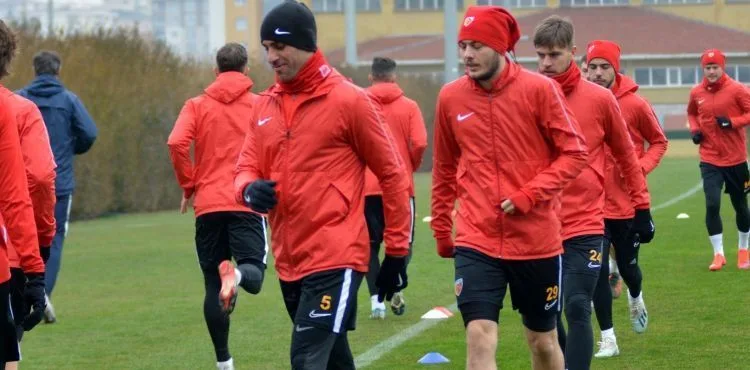 Robert Prosinecki: Kazanmak zorunda olduğumuz maçlar serisi başlıyor