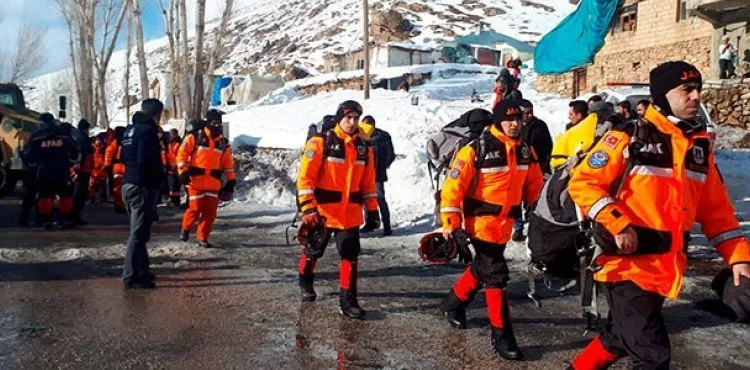 Van'daki çığ faciasında can kaybı 41'e yükseldi; 2 kişi aranıyor