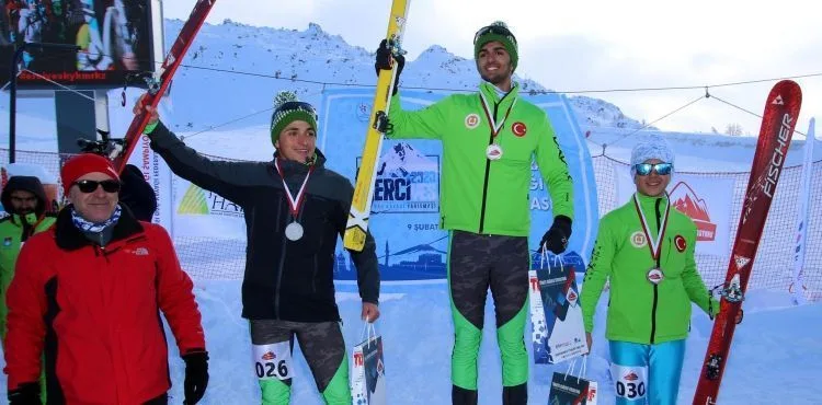 Dağ Kayağı Şampiyonası Erciyes'te yapıldı