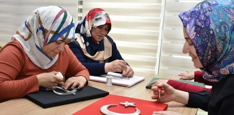KAYMEK 13 tesiste 81 branşta eğitim verecek