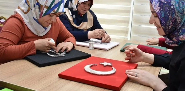 KAYMEK 13 tesiste 81 branşta eğitim verecek