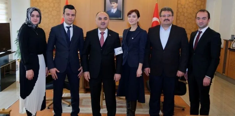 Yeşilay’dan Vali Günaydın’a ziyaret