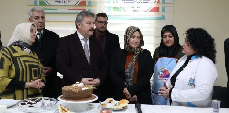 MELMEK'TE ÇÖLYAK HASTALARINA GLUTENSİZ MUTFAK EĞİTİMİ