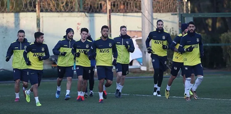 Fenerbahçe'de derbi hazırlıkları başladı