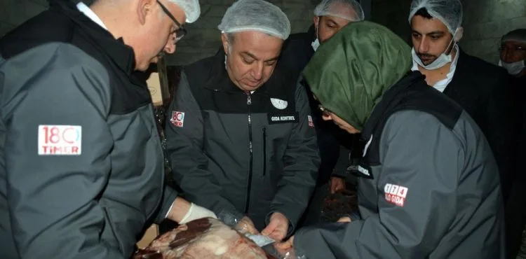 Kayseri'de gıda denetim seferberliğinde et ürünleri denetlendi