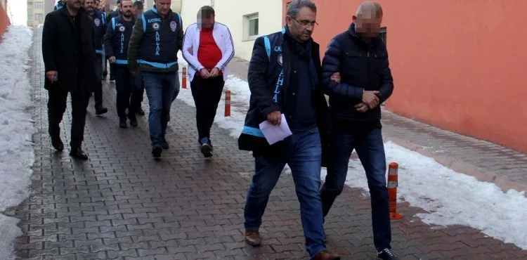 Kayseri'de yasa dışı bahis çetesinin üyeleri adliyede