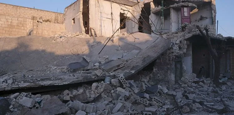 İdlib bombalanıyor: 12'si çocuk 31 ölü, 104 yaralı