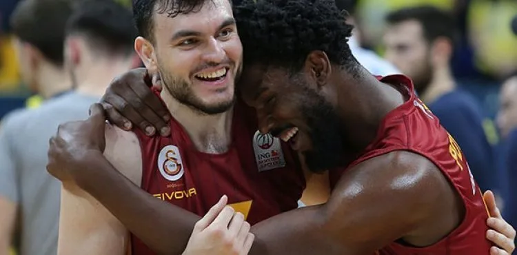 Fenerbahçe Beko - Galatasaray Doğa Sigorta: 75-80