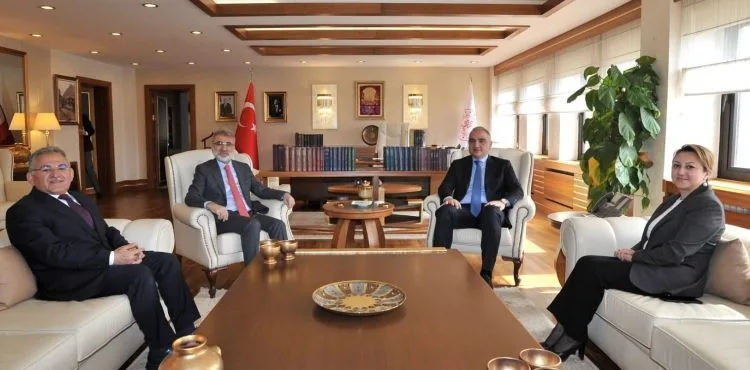 BAŞKAN BÜYÜKKILIÇ, BAKAN ERSOY’LA GÖRÜŞTÜ