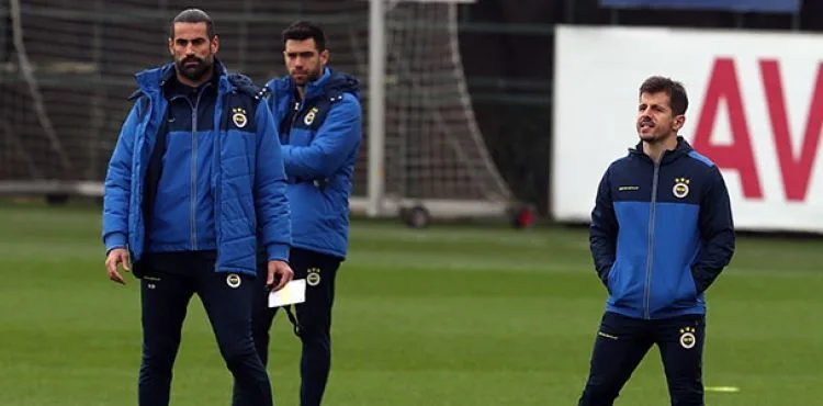 Emre Belözoğlu'ndan hem saha içi, hem de saha dışı destek