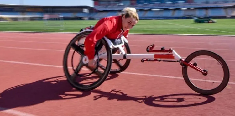Anne sözü dinledi, atletizmde tarih yazdı