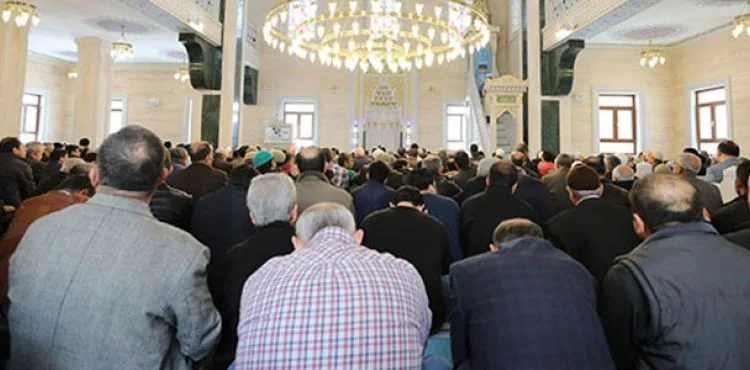 Diyanet'ten 'cuma namazı' açıklaması