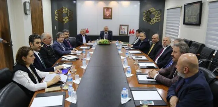 VALİ GÜNAYDIN BAŞKANLIĞINDA CORONA VİRÜS TOPLANTISI