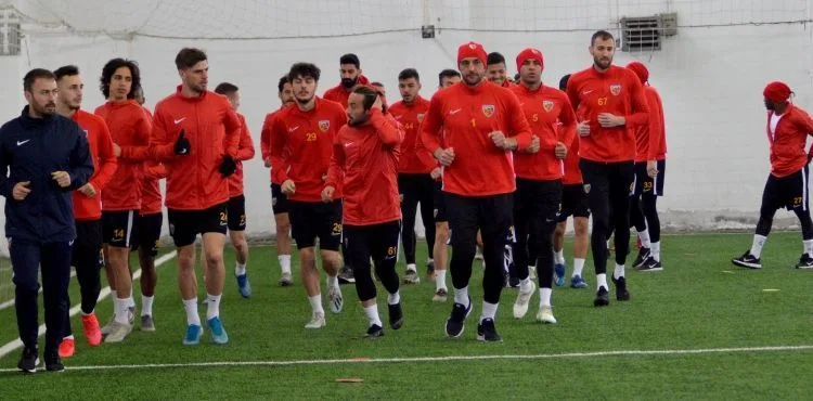 Hes Kablo Kayserispor halı sahada çalıştı