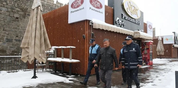 KORONAVİRÜS ÖNLEMLERİNE KAYSERİ HALKI UYUYOR