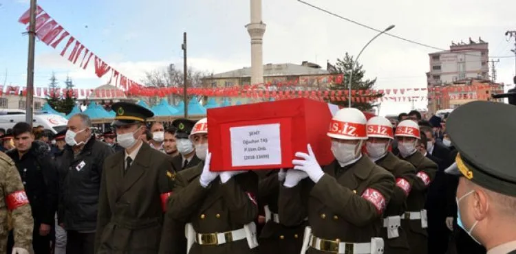 Şehit Taş, koronavirüs tedbirlerinin alındığı törenle son yolculuğuna uğurlandı