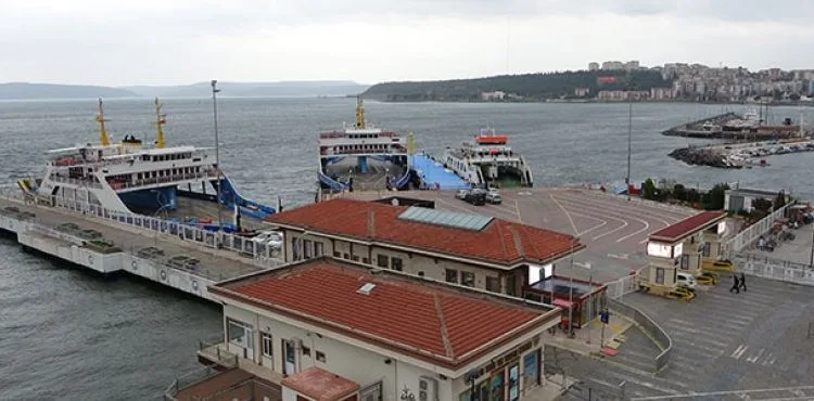 Çanakkale-Kilitbahir hattında bazı feribot seferleri iptal edildi