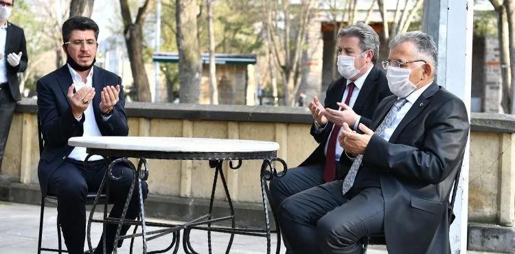 BAŞKAN BÜYÜKKILIÇ SEYYİD BURHANEDDİN TÜRBESİ’Nİ ZİYARET ETTİ