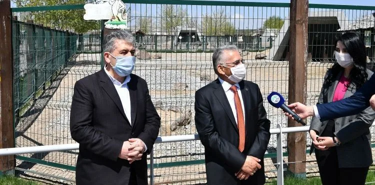 Anadolu Harikalar Diyarı’nda bulunan Hayvanat Bahçesi’ne yeni bir üye daha katıldı