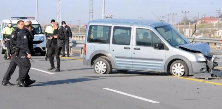 Polis memuru, nöbet dönüşü kazada yaralandı
